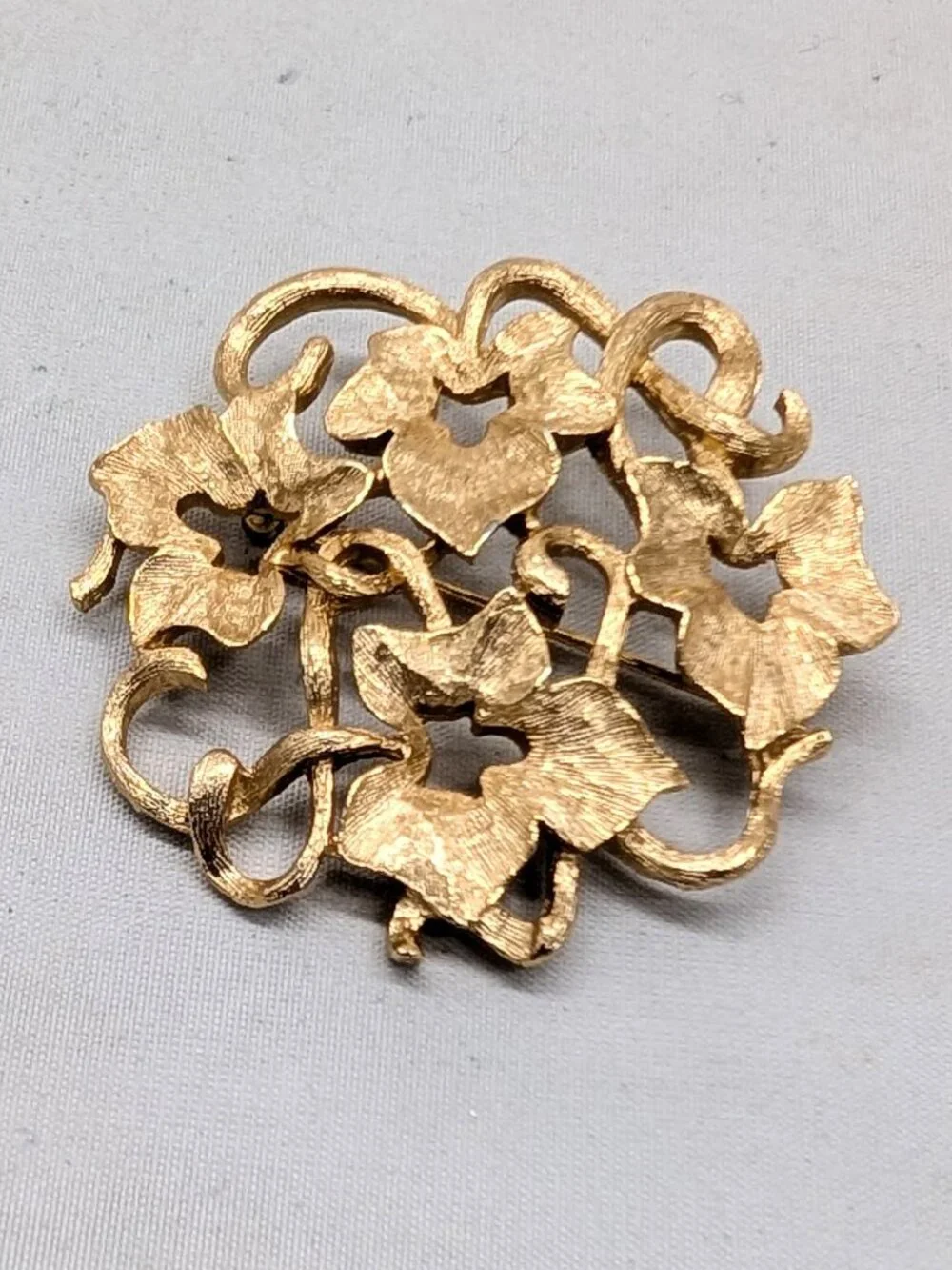 Vintage 1960s Signed Napier Goldtone Ivy Brooch